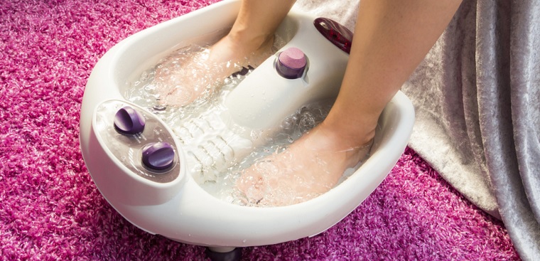Những lợi ích của bồn ngâm chân đối với sức khỏe con người